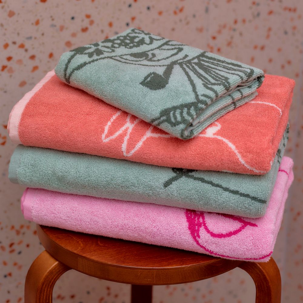 Snufkin Hand Towel 50x70cm Green - The Official Moomin Shop