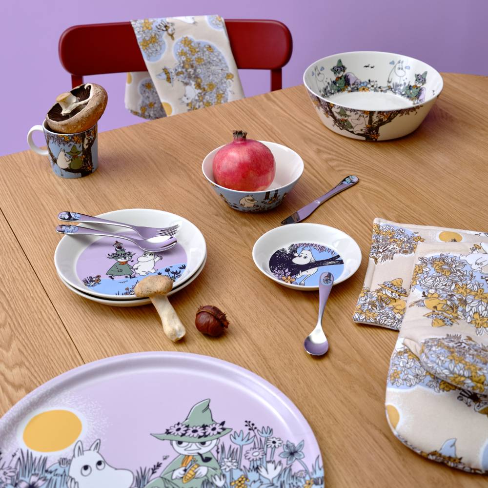 Moomin Friends Forever Serving Bowl 23cm - The Official Moomin Shop