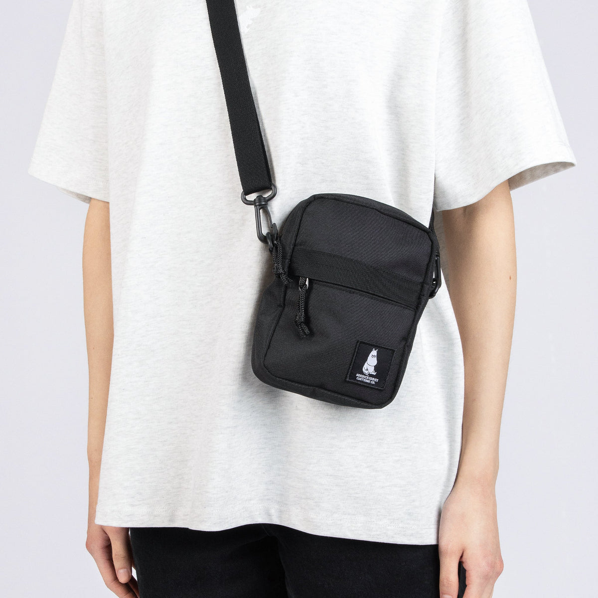 Cross-body Bag Mummitroll Sint Svart - Nordicbuddies